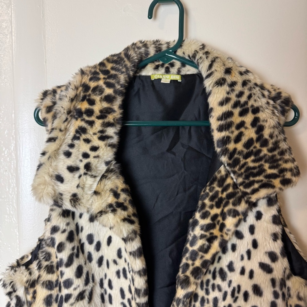 Gianni Bini Leopard Print Faux Fur Vest Size M - Picture 3 of 8